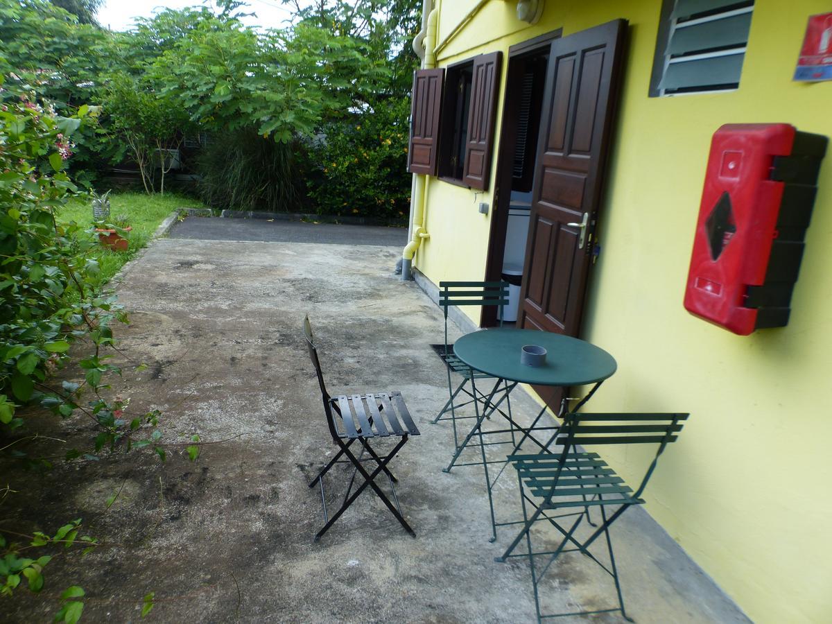 Au Petit Canal Fleuri Camp de Remire Ngoại thất bức ảnh
